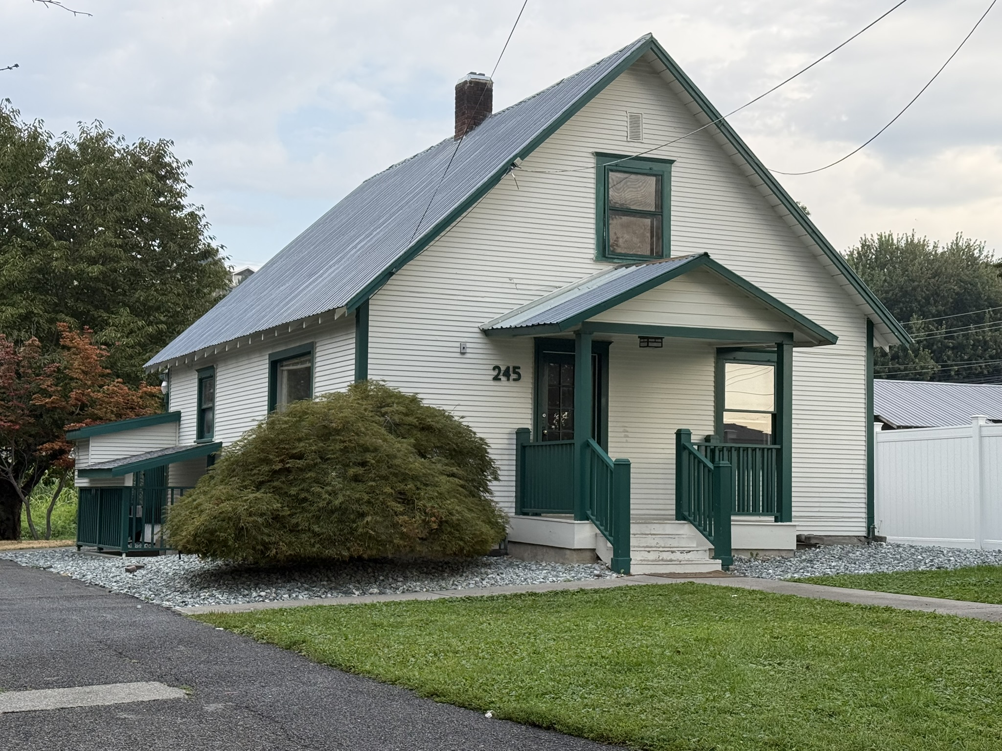 245 Harris Avenue